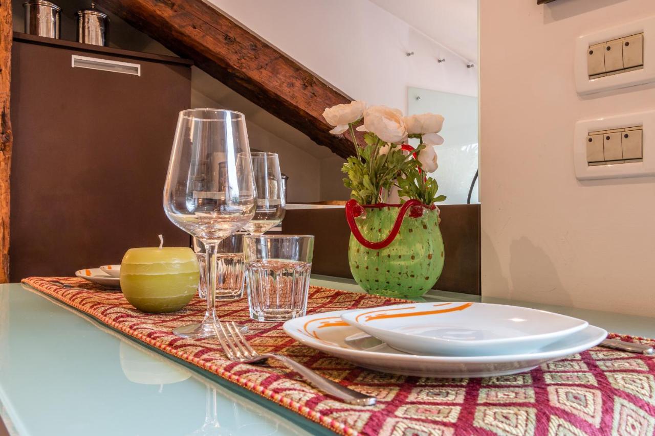 Ferienwohnung Gold And Red - The Venetian Style With Terrace Exterior foto